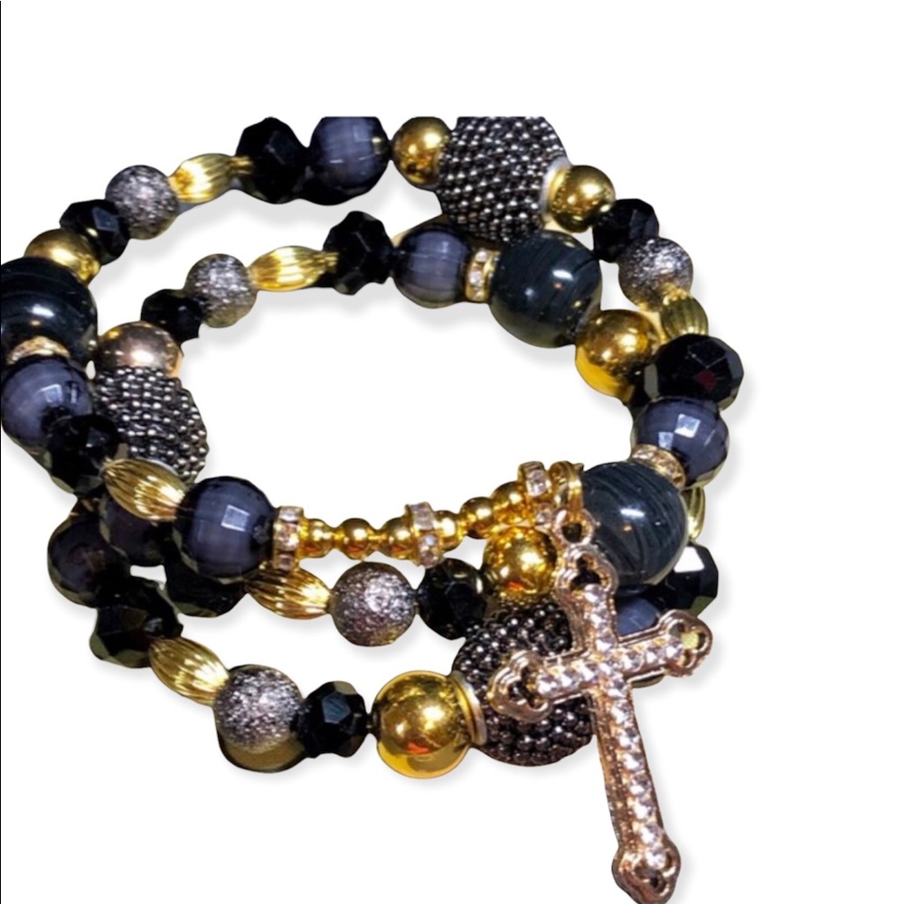 🙏🏻Cross bracelet with up cycled reclaimed beads, pretty/religious.Beautiful